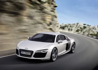 Audi R8 V10 plus : le vrai «plus » de la supercar Audi