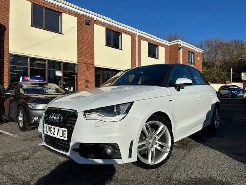 2013 Audi A1 1.4 TFSI S-Line Sportback 5 portes Auto, SIÈGES CHAUFFANTS, XENONS, ESSENCE, ULEZ 7495 £