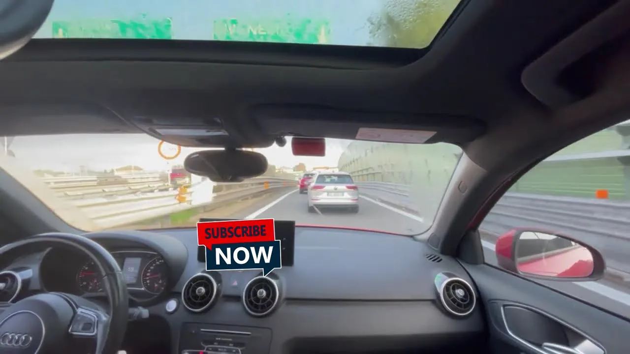 POV AUDI A1 DANS LE TRAFIC DE MILAN 4K