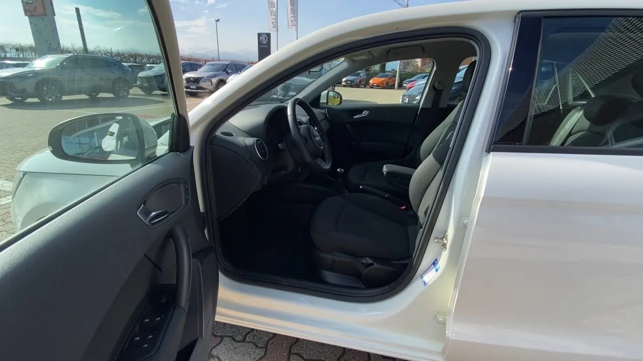 INTERNI AUDI A1 2014