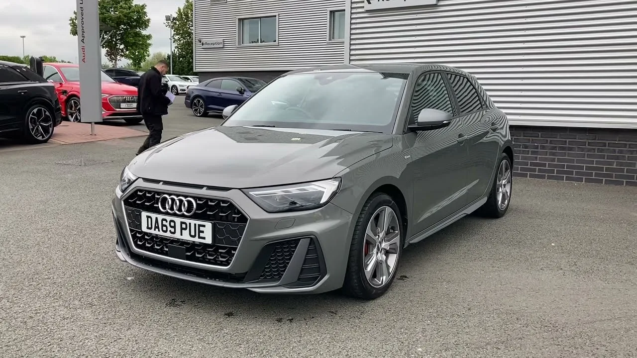 Audi A1 Sportback Competition 40 TFSI S Tronic d’occasion homologué | Audi