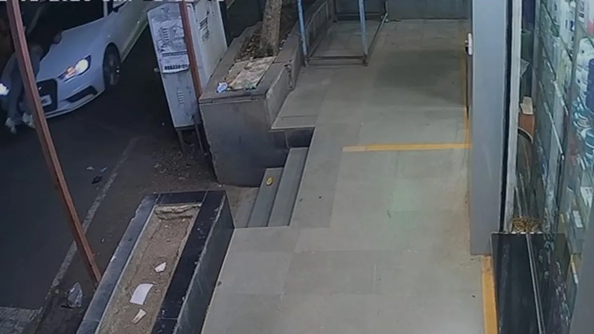 Pune : un conducteur d’Audi traîne un motocycliste sur son capot sur 4 km après une dispute, 3 personnes arrêtées