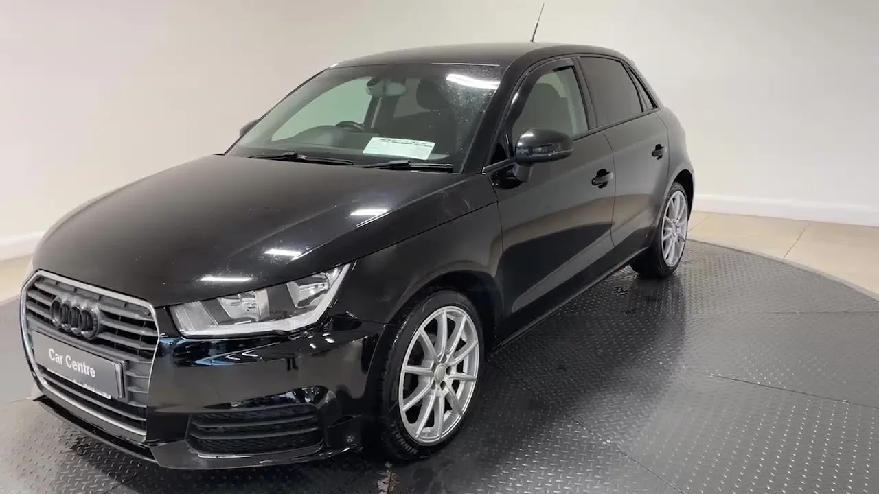 172KK2 – Audi A1 – RéfId: 559220