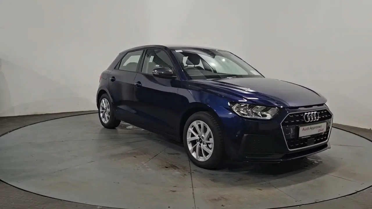 251D535386 – 2025 Audi A1 Sportback SE 30 TFSI 116 PS 6 vitesses NOUVELLE VOITURE DISPONIBLE…