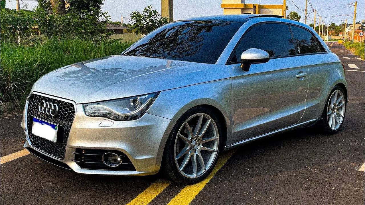 AUDI A1 STAGE 2 COM POPS AND BANGS, HARDCUT, DOWNPIPE, INTAKE, RODAS ADVAN ARO 18 E MUITO MAIS!!