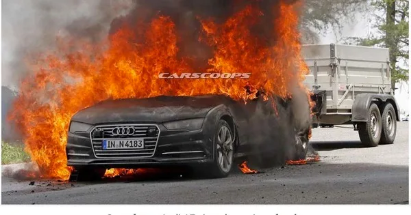 Audi A7 : un prototype part en fumée
