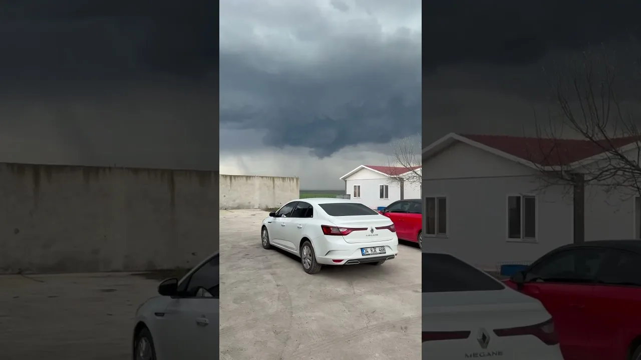 Audi A1 ve Megane 4