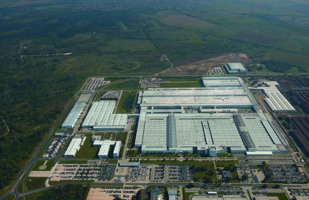 Gov’t signe un nouvel accord de coopération stratégique avec Audi