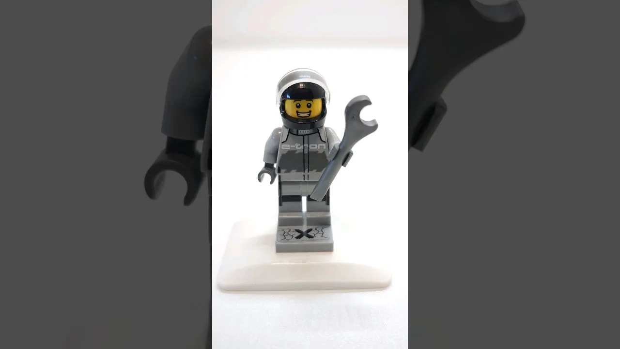 LEGO Speed ​​Champions 76921 Audi S1 ​​e-tron quattro : le conducteur