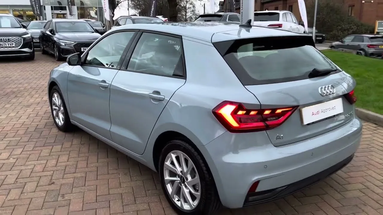 Approuvé d’occasion – Audi A1 Sportback Sport 30 TFSI 6 vitesses manuelle chez Stafford Audi