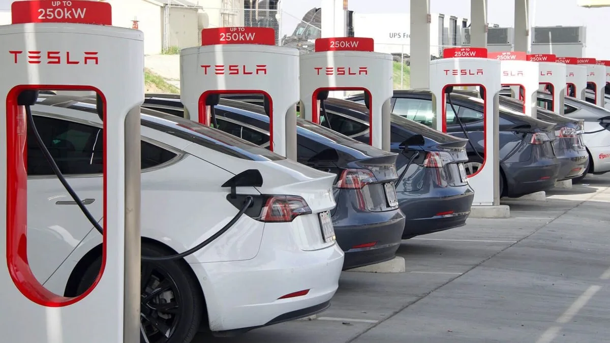 Tesla surpasse Audi pour la première fois, malgré la vente de moins de véhicules que prévu – Firstpost