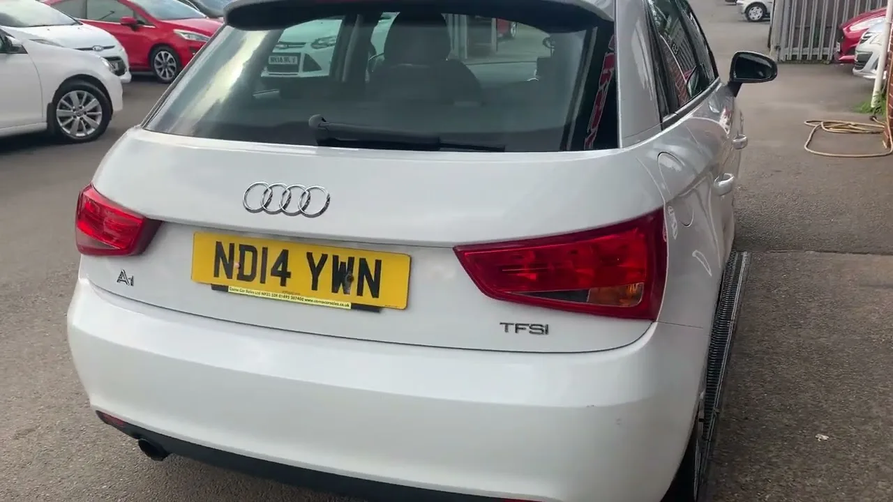 Audi A1 1.2 TFSI Sport Sportback 5DR Manuel d’essence Euro 5 (s / s) (86 PS)