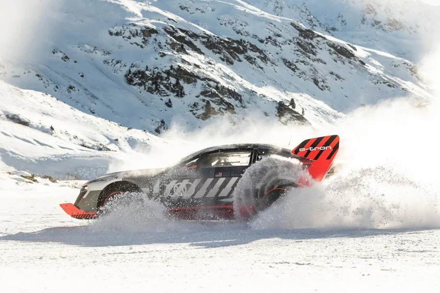 Audi S1 ​​Hoonitron au col de Flüela