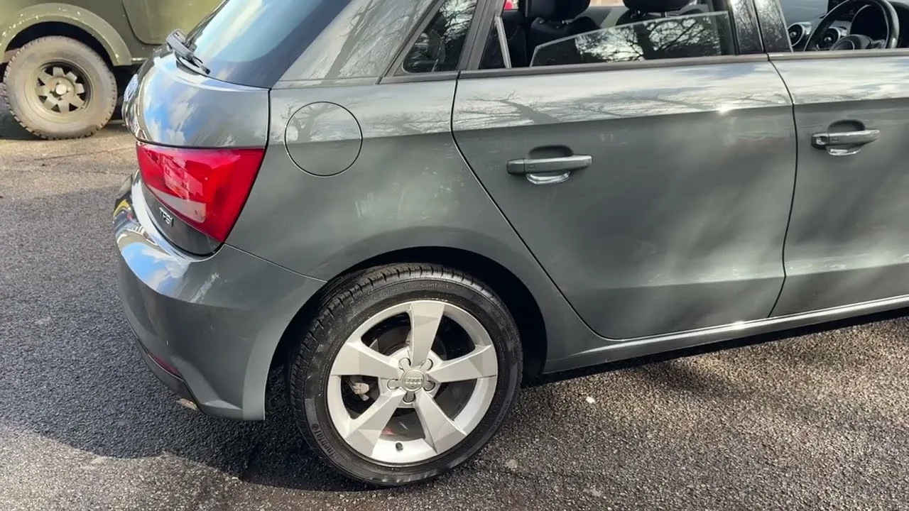 Audi A1 1.0 TFSI Sport Sportback Euro 6 (s / s) 5dr