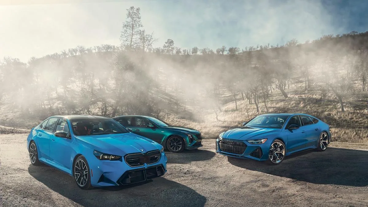 Voir les photos de l’Audi RS7 2025, BMW M5, Cadillac CT5-V Blackwing