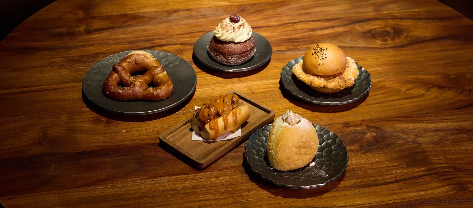 Pâtisseries allemandes au showroom de Cross Street
