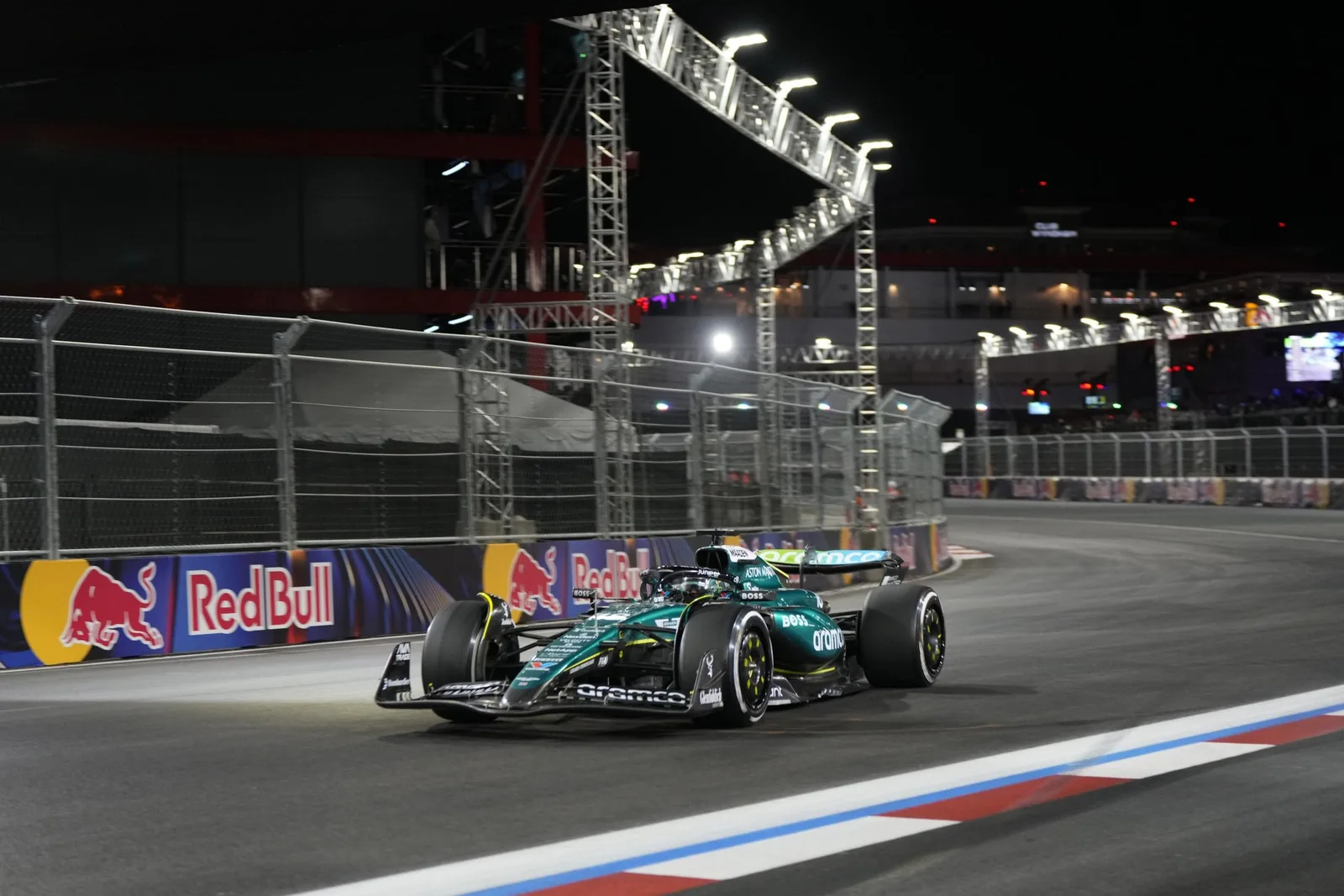 Aston Martin contre Audi : qui a l’avantage pour le remaniement de la Formule 1 en 2026 ?