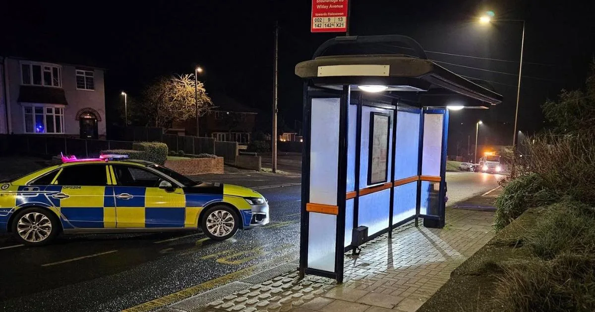 Trois personnes arrêtées après l’accident d’une Audi volée sur Stourbridge Road