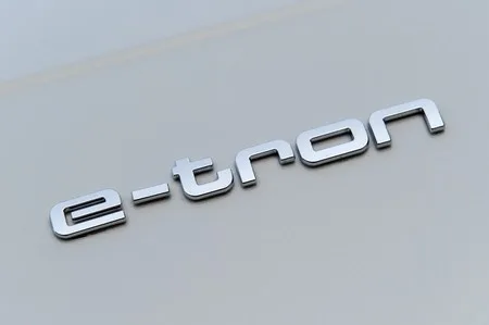 Audi prépare un Q7 e-tron