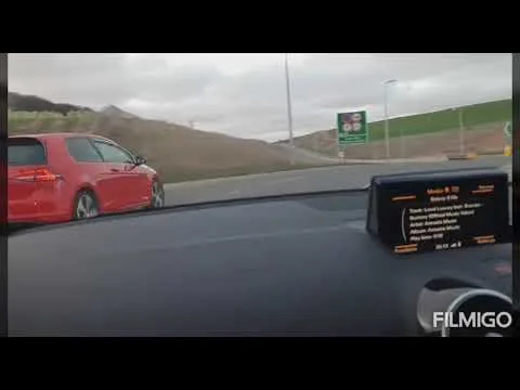 Audi S1 ​​quattro vs Golf GTI départ lancé