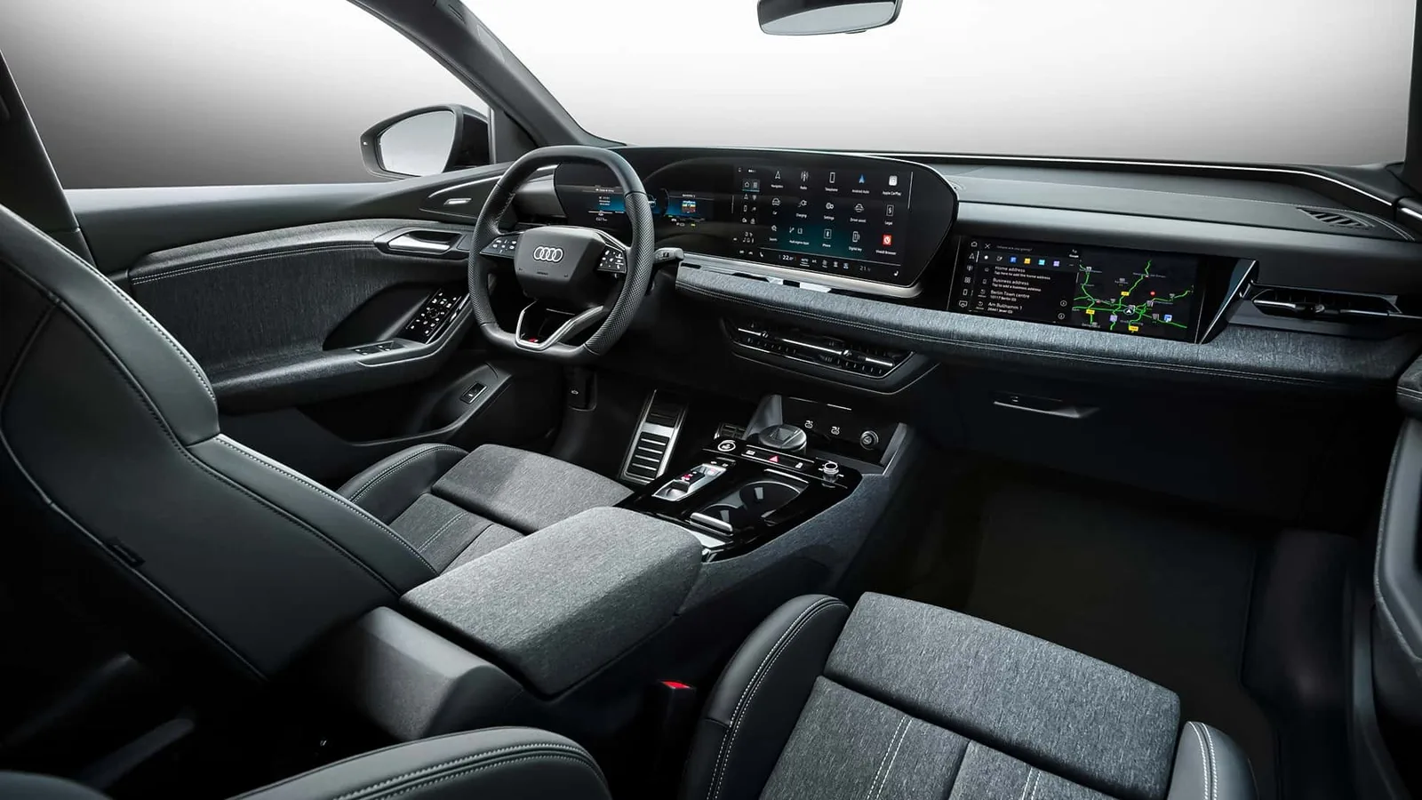 Intérieur du SUV avec la « queue »