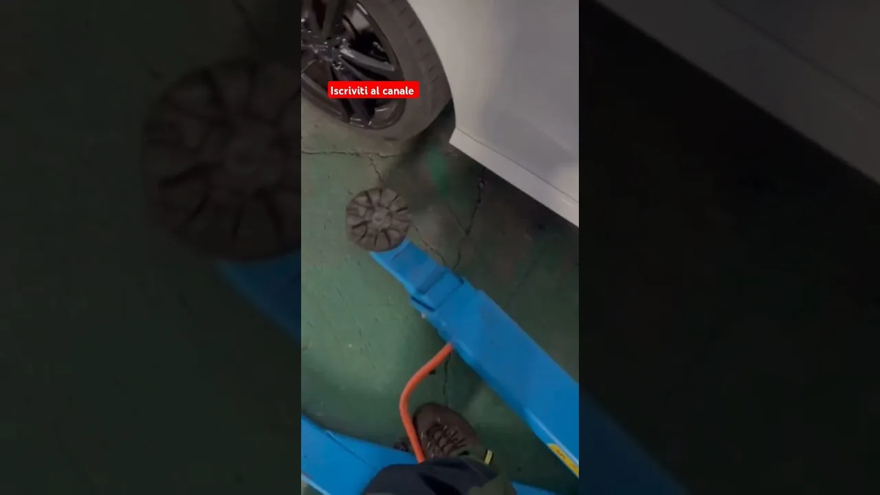 AUDI A1 SERVICE ET LAVAGE MOTEUR 🔝✅️ #service #entretien voiture #vérification #mécanicien