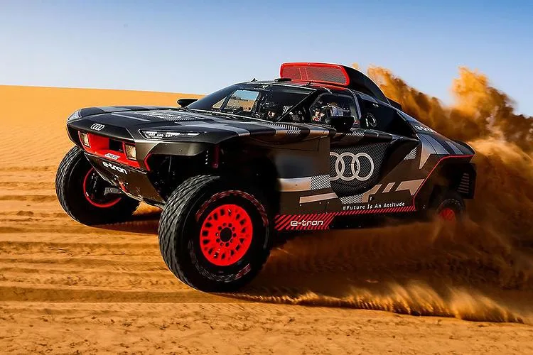 Audi Dakar Racer illégalement déversé
