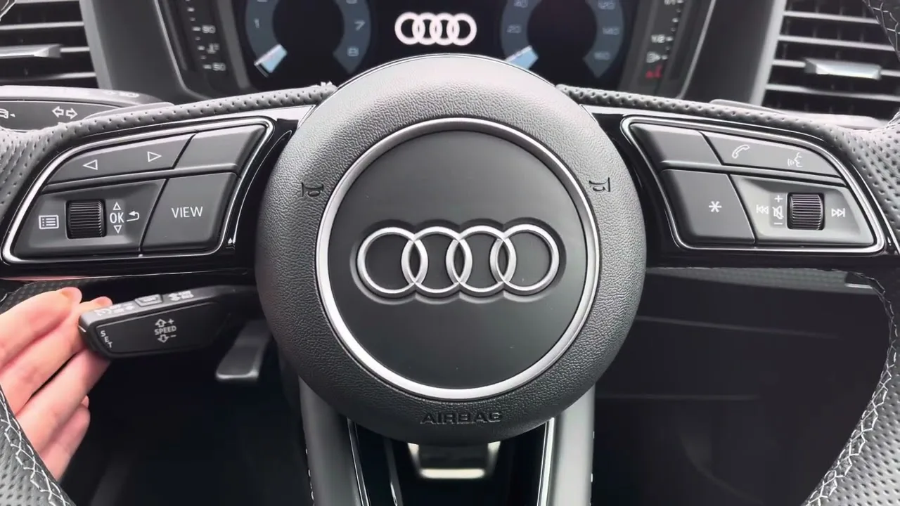 Tout neuf Audi A11.0 TFSI 30 Black Edition Sportback S Tronic Euro 6 (s / s) 5dr | Stoke Audi