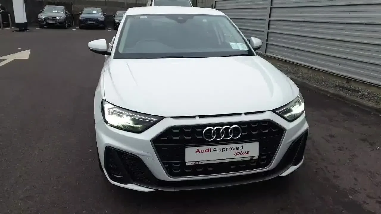 242C3601 – Audi A1 1.0 30TFSI 116BHP S-LINE AVEC PACK CONFORT FB DIRECTION…