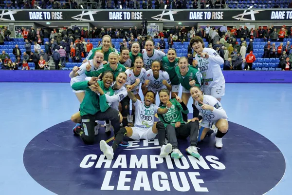 Kyori Audi (Györi Audi Eto KC Hungary), où Ryu Eun-hee a enregistré trois passes décisives, battu l’équipe Esbjerg.