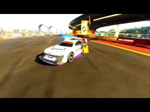 HOONIGAN AUDI S1 e-tron quattro Hoonitron 2021 orange et bleu fumé 97e au classement mondial