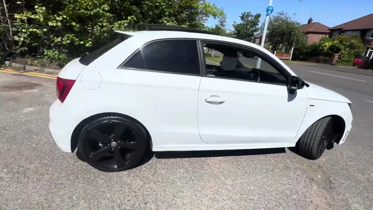 Audi A1 2.0 TDI Black Edition Euro 5 (s/s) 3dr