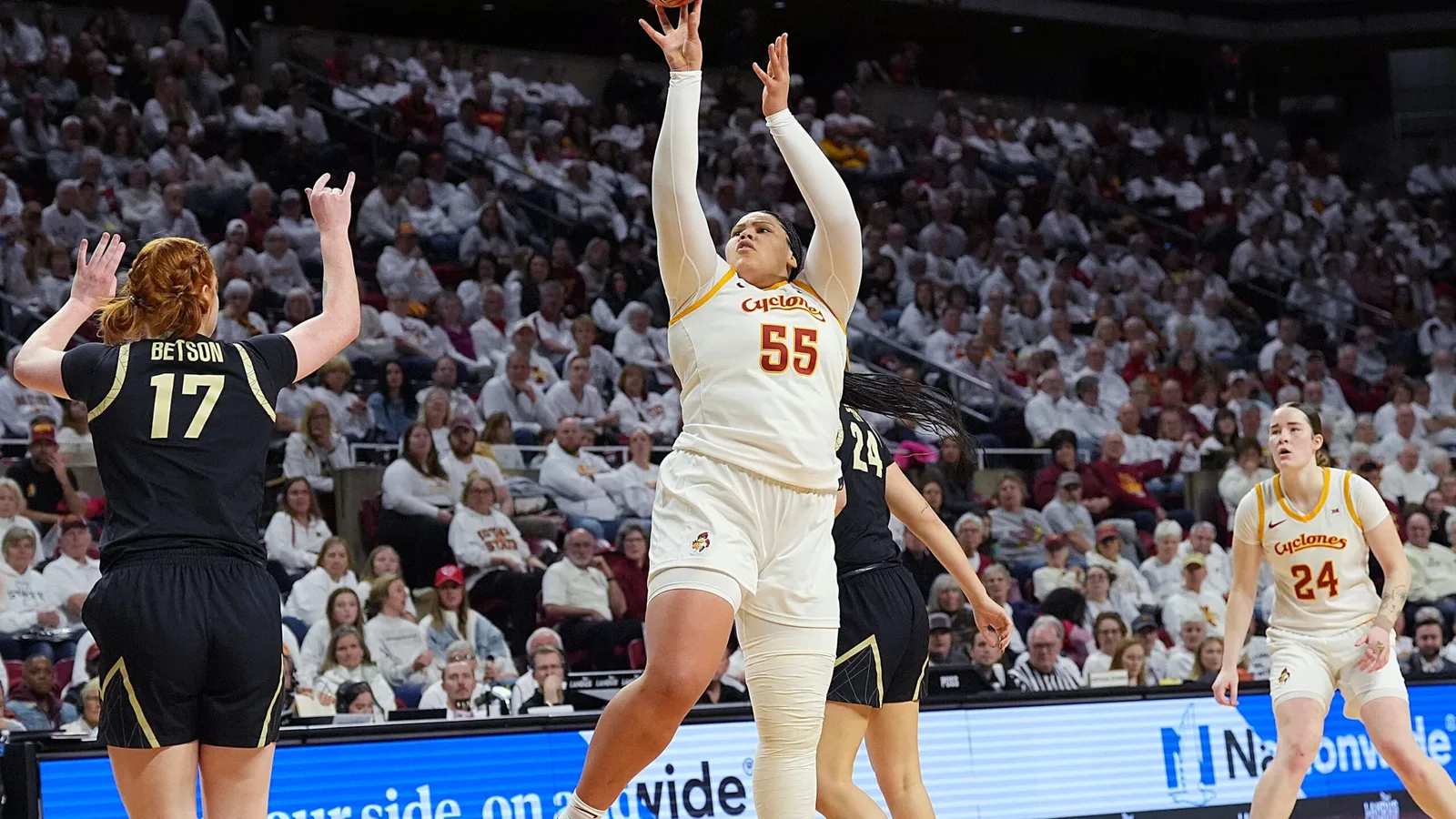 Cyclones, Audi Crooks Beat Colorado