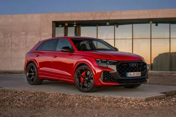 Audi RS Q8 2025, prix estimé Rs 2,30 Crore, date de lancement 2025, spécifications, images, actualités, kilométrage @ ZigWheels