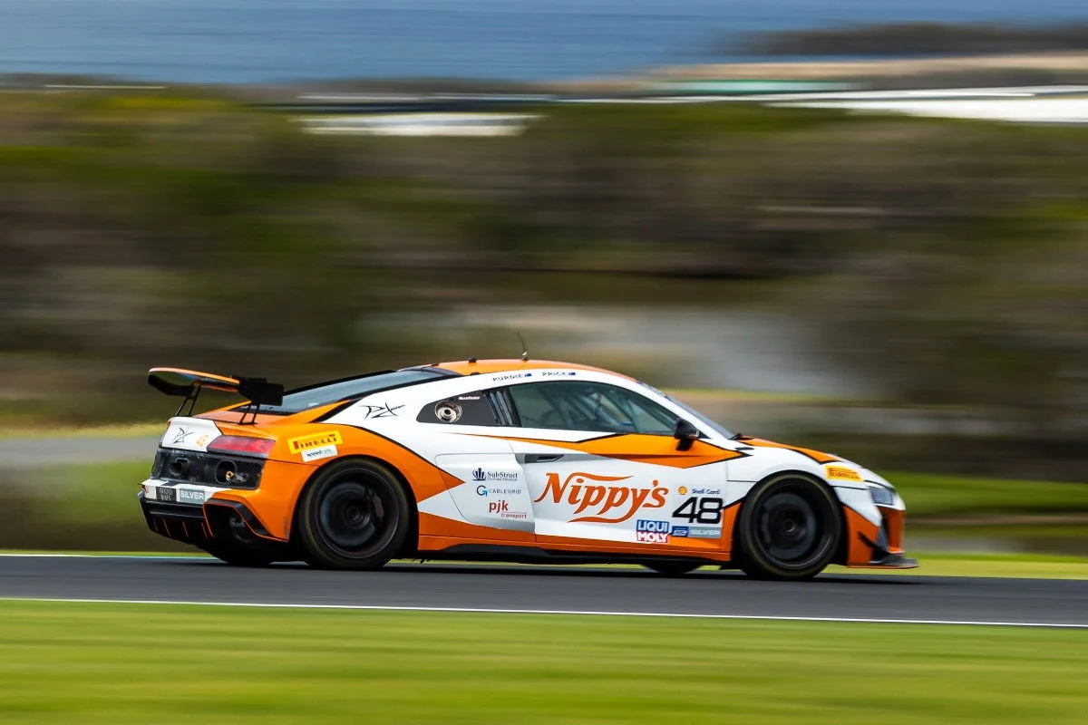 SRO GT News: Price et Purdie livrent la victoire de la course Audi GT4