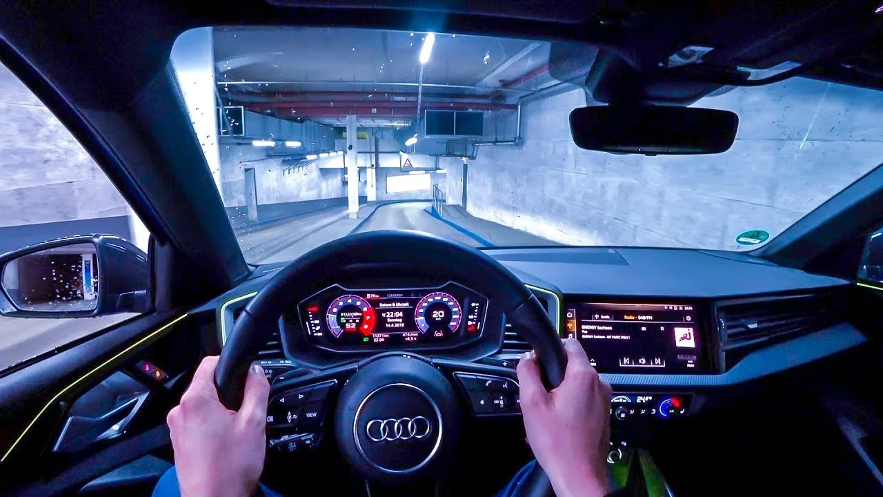 2019 Audi A1 40TFSI (200PS) NIGHT POV DRIVE à bord (60FPS)
