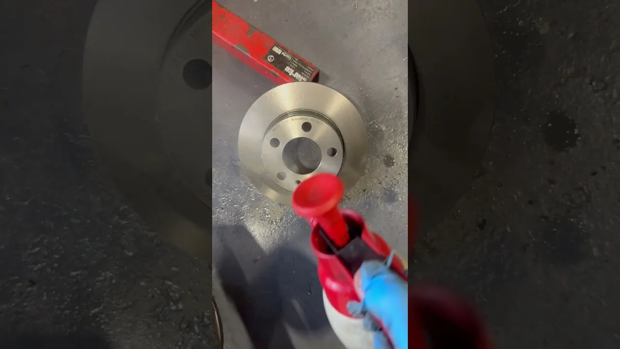 Audi A1 How to replace rear pads and discs in (1 MINUTE) (2010-2018) #audiworld #mechaniclife
