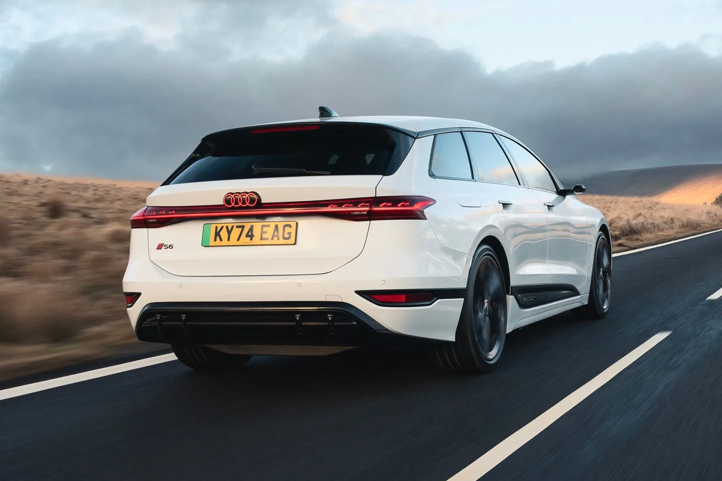 2025 Audi S6 Avant E-tron | Revue britannique