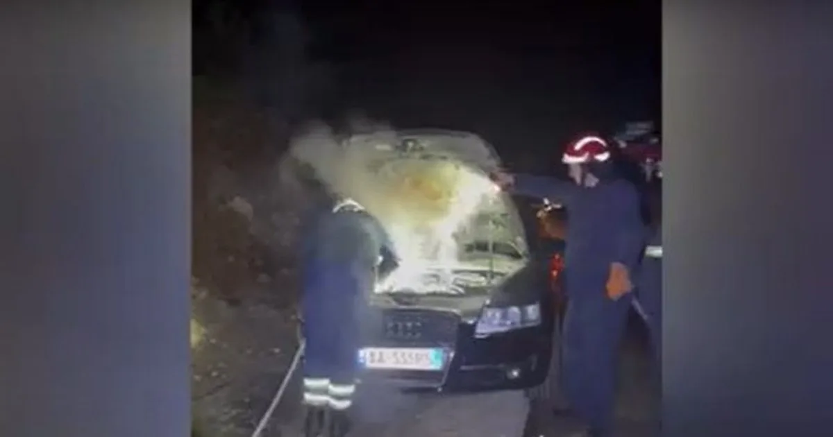 "Audi" Attrape le feu près du tunnel de Skerfica à Gjirokastra – E -Uther – Politiko.al