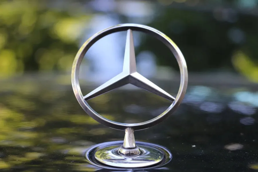 Le fabricant allemand de logos Mercedes et Audi a déclaré faillite