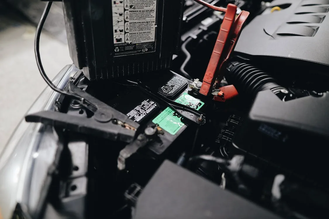 Comment utiliser un booster de batterie auto ?