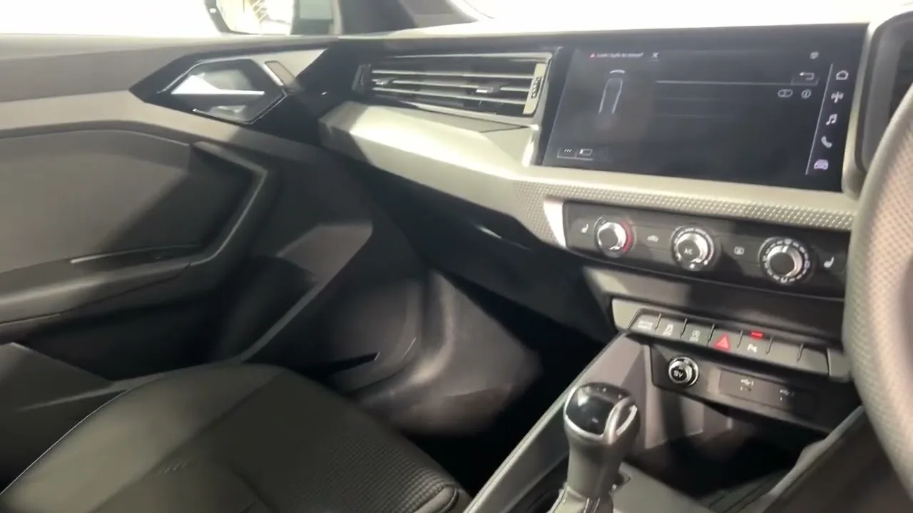 Audi A1 Sportback S Ligne 30 TFSI 116 PS S Tronic