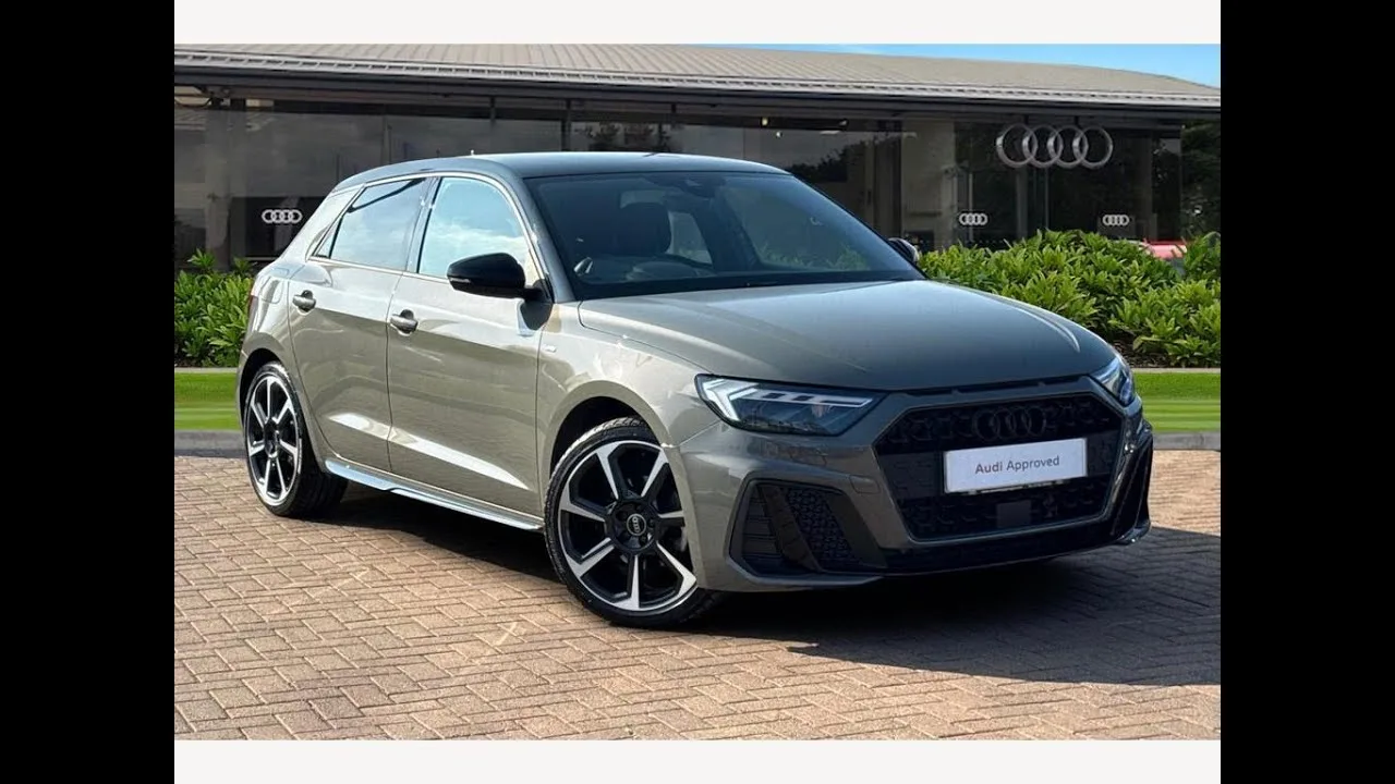 AUDI APPROUVÉ Utilisé Audi A1 Sportback Black Edition 30 TFSI 116 PS S Tronic