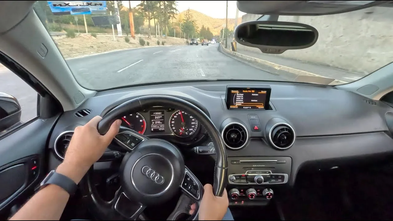 Audi A1 2016 / Essai de conduite 4K POV