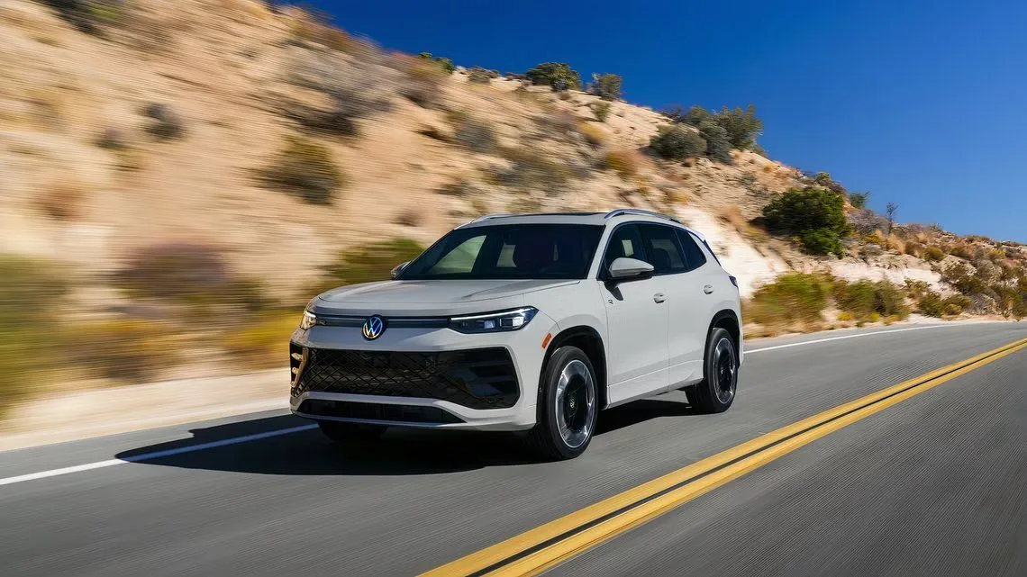 Vidéo: VW et Audi ne sont pas sûres de mettre fin à la combustion après 2033 – Carbuzz