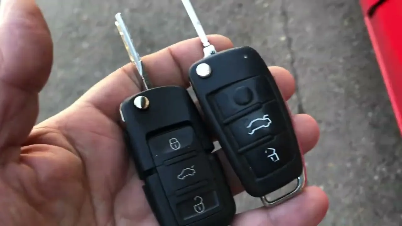 Audi A1 2016 – Radio Remote Control manuellement – Matchage manuel à distance