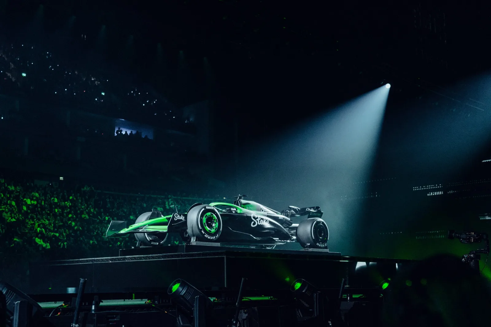 Vidéo – Sauber dévoile la livrée F1 finale avant la transition d’Audi: un pas audacieux dans le futur