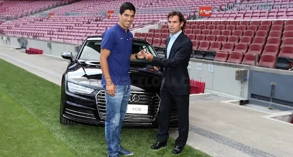 FC Barcelone: Luis Suarez a reçu une Audi
