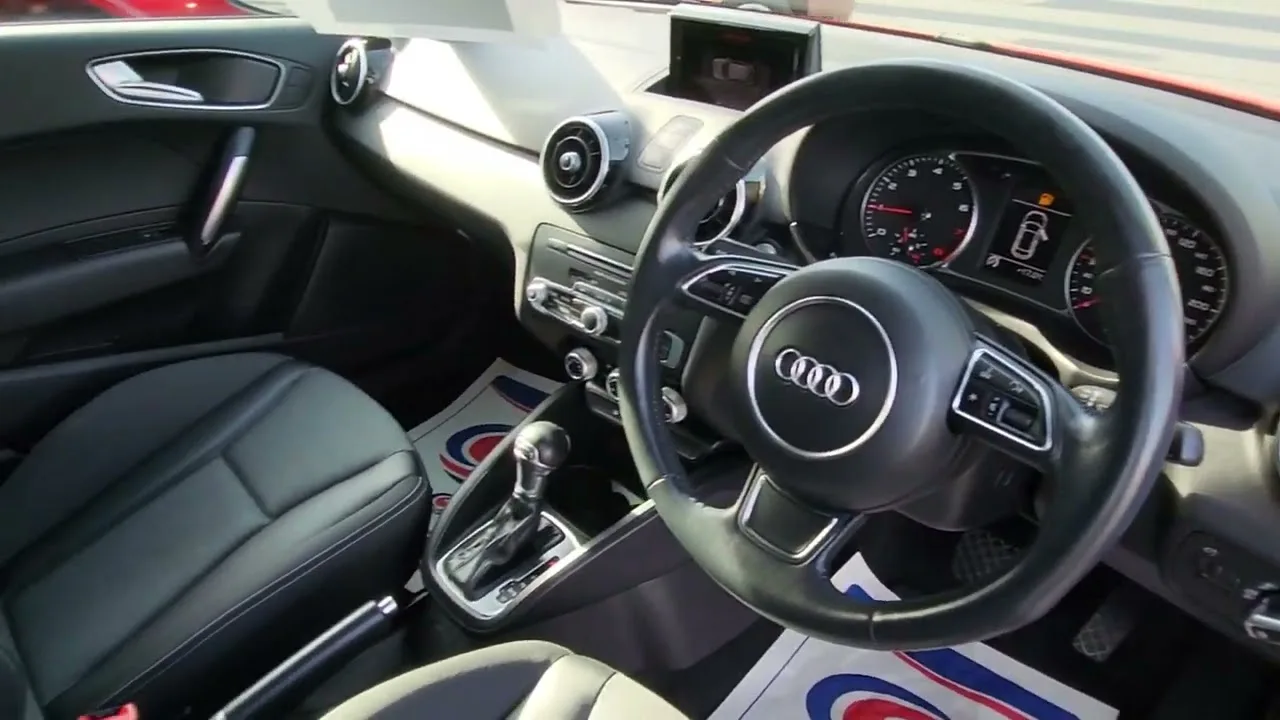Audi A1 2016 Two tone 990cc S-Tronic @carlanddublin8293 ☎️01-8623860 Ext 1 (sales)