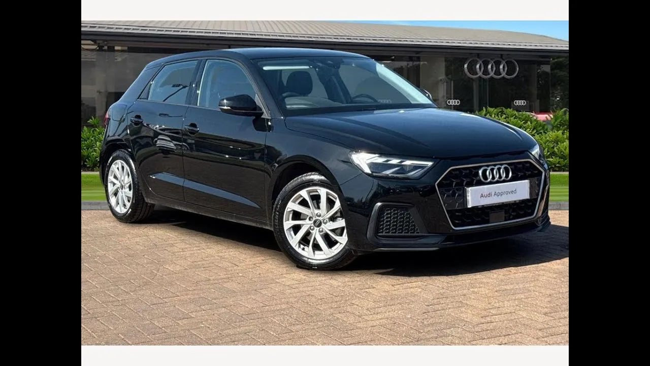 AUDI APPROUVÉ Utilisé Audi A1 Sportback Sport 30 TFSI 116 PS 6 vitesses